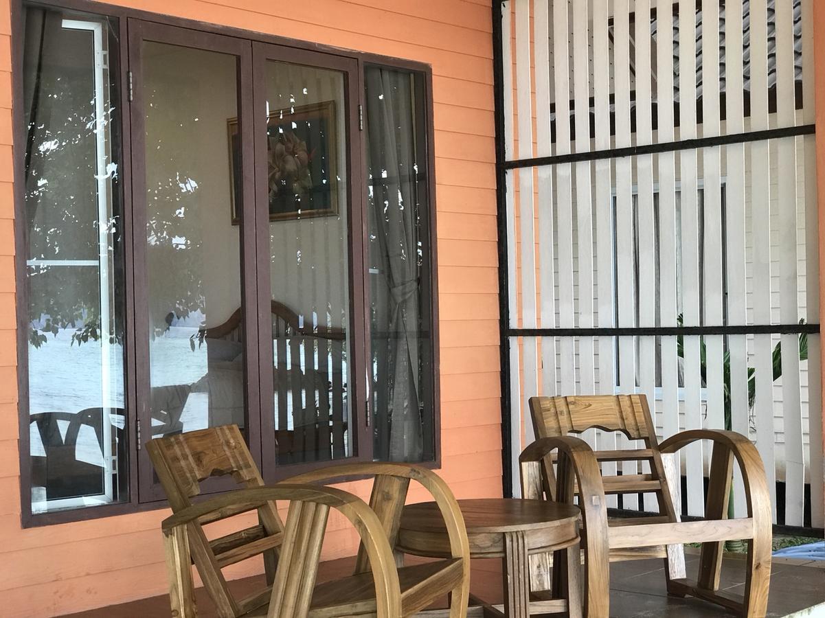 Paradise Beachfront Bungalows Hotel Koh Kradan Eksteriør billede