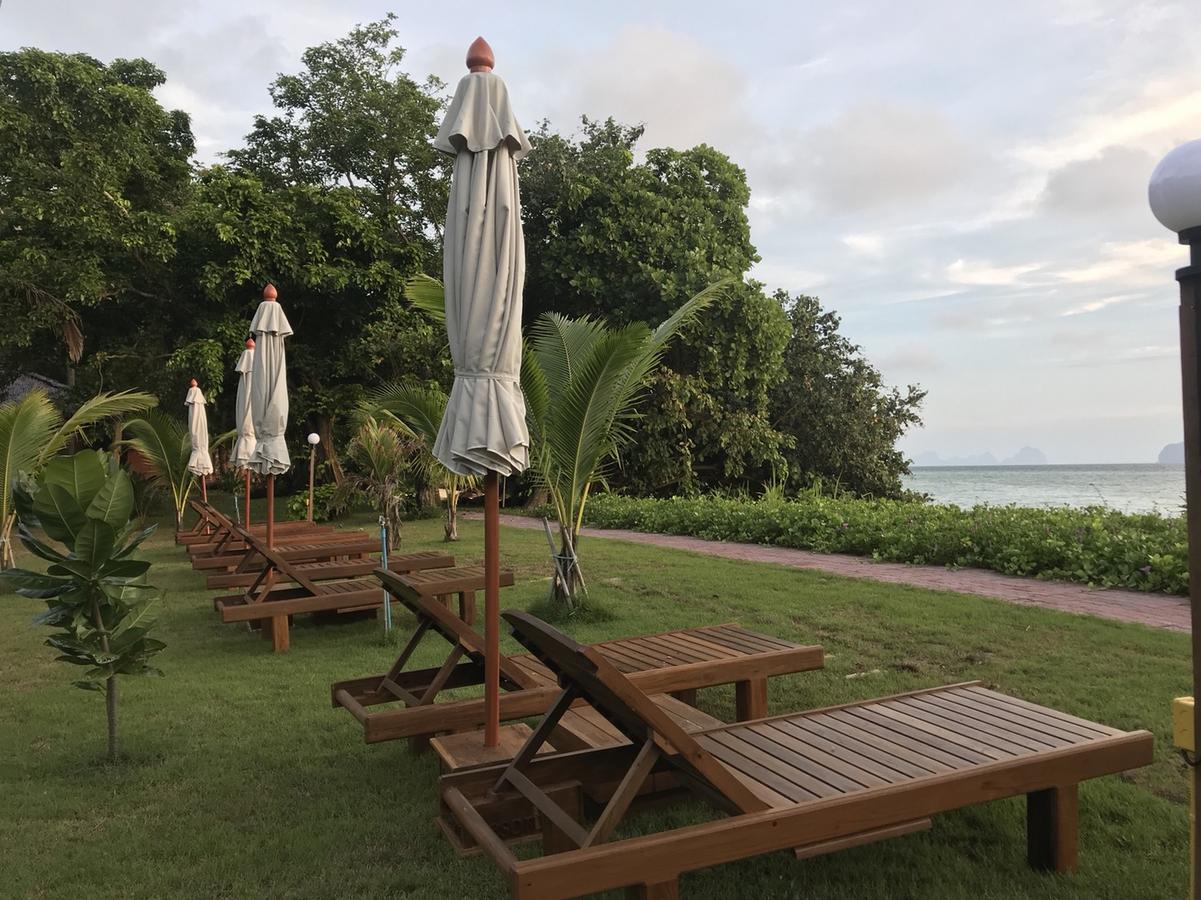 Paradise Beachfront Bungalows Hotel Koh Kradan Eksteriør billede